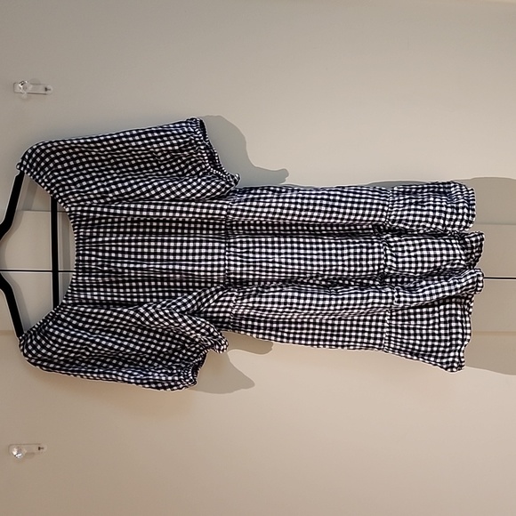 Dress - Picture 3 of 4